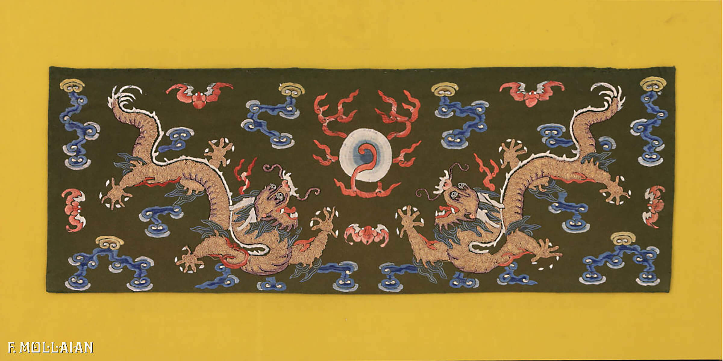 An Antique Pair of Silk & Metal Chinese Textile n°:16869658